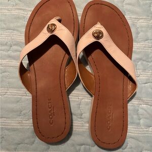 Coach Women's Cream  Shelly Signature Turn lock Thong Flip Flops Sandals 6B